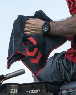 Daiwa Microfibre Towel -Fishing World Shop 54169 4